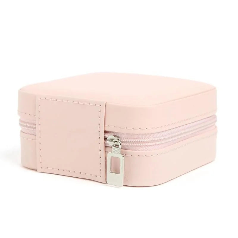 Chic Traveler Jewelry Case